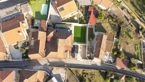 Excelente Oportunidade, Moradia T5 em Lordelo, Guimarães