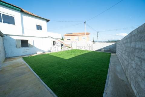 Excelente Oportunidade, Moradia T5 em Lordelo, Guimarães