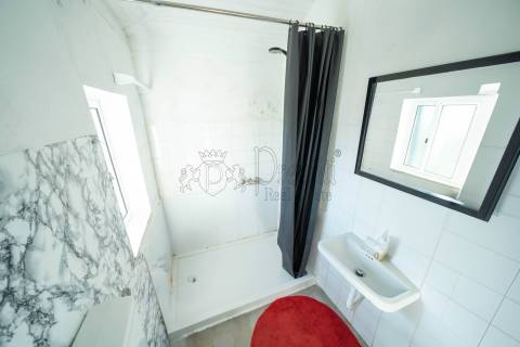 Excelente Oportunidade, Moradia T5 em Lordelo, Guimarães