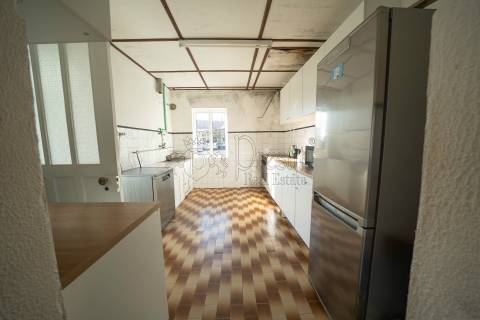 Excelente Oportunidade, Moradia T5 em Lordelo, Guimarães