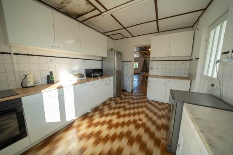 Excelente Oportunidade, Moradia T5 em Lordelo, Guimarães