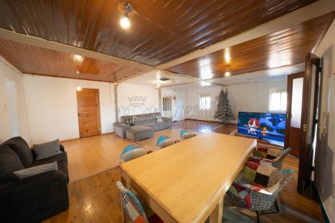 Excelente Oportunidade, Moradia T5 em Lordelo, Guimarães