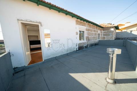 Excelente Oportunidade, Moradia T5 em Lordelo, Guimarães