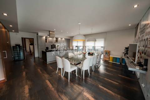 Moradia Única com Vista Deslumbrante, a Minutos de Guimarães