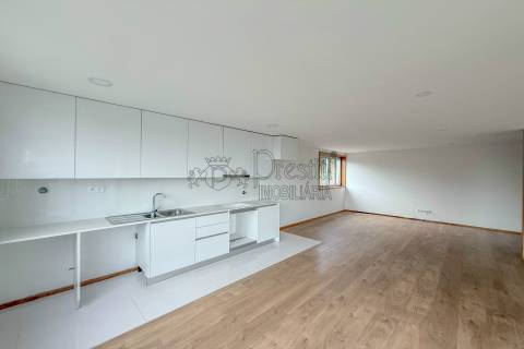 Apartamento T2 para Arrendar em Guimarães
