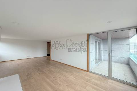 Apartamento T2 para Arrendar em Guimarães