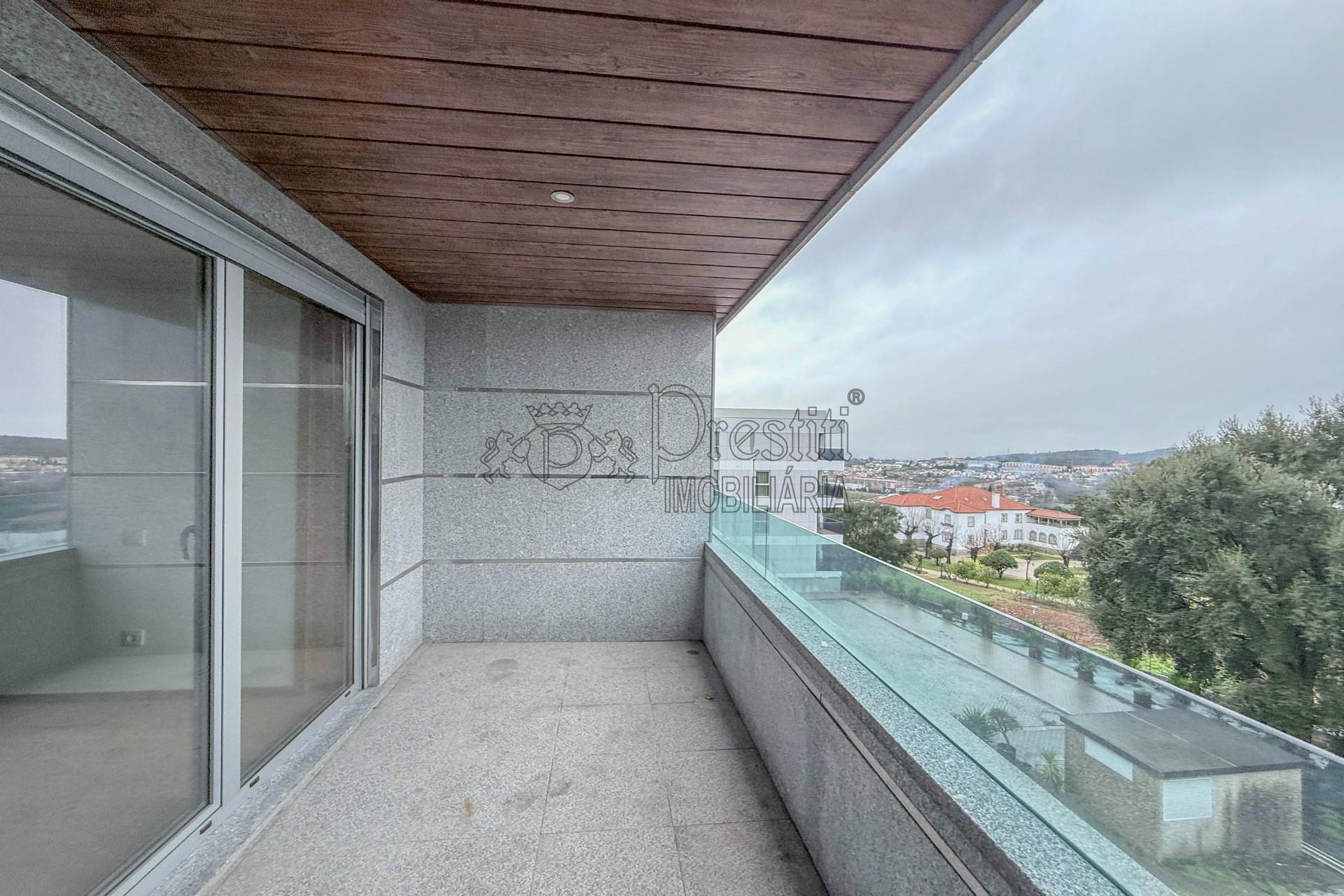 Apartamento T2 para Arrendar em Guimarães