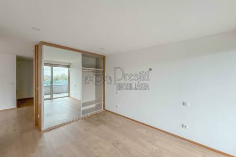 Apartamento T2 para Arrendar em Guimarães