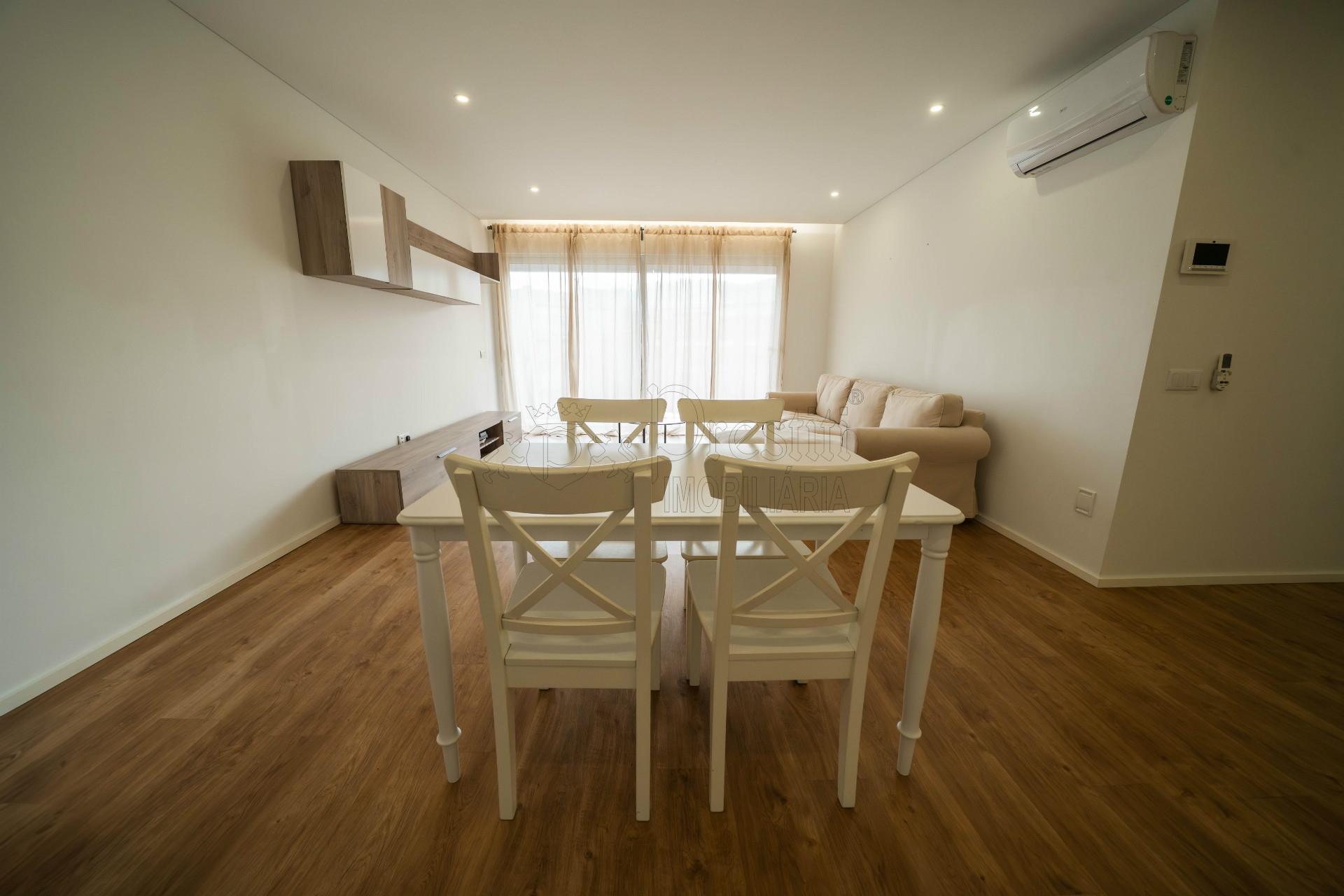 Começar uma nova história num T1 cheio de encanto em Oliveira, São Paio, São Sebastião