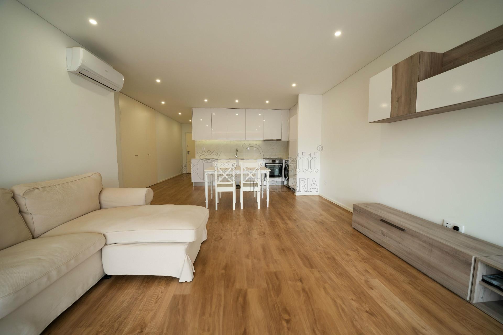 Começar uma nova história num T1 cheio de encanto em Oliveira, São Paio, São Sebastião