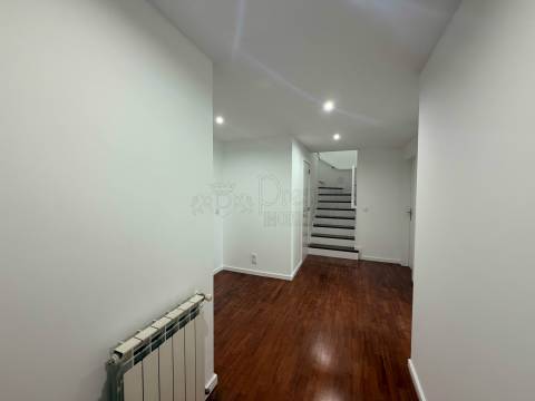 Apartamento T3 Duplex para alugar em Guimarães