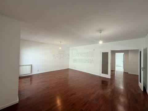 Apartamento T3 Duplex para alugar em Guimarães