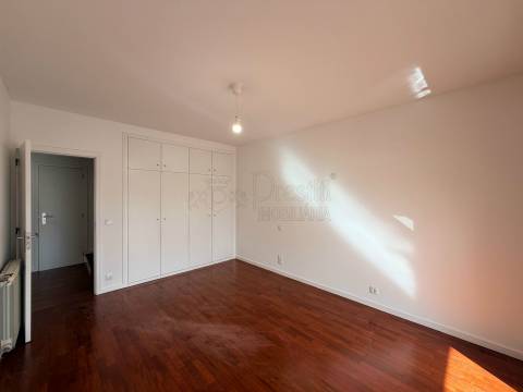 Apartamento T3 Duplex para alugar em Guimarães