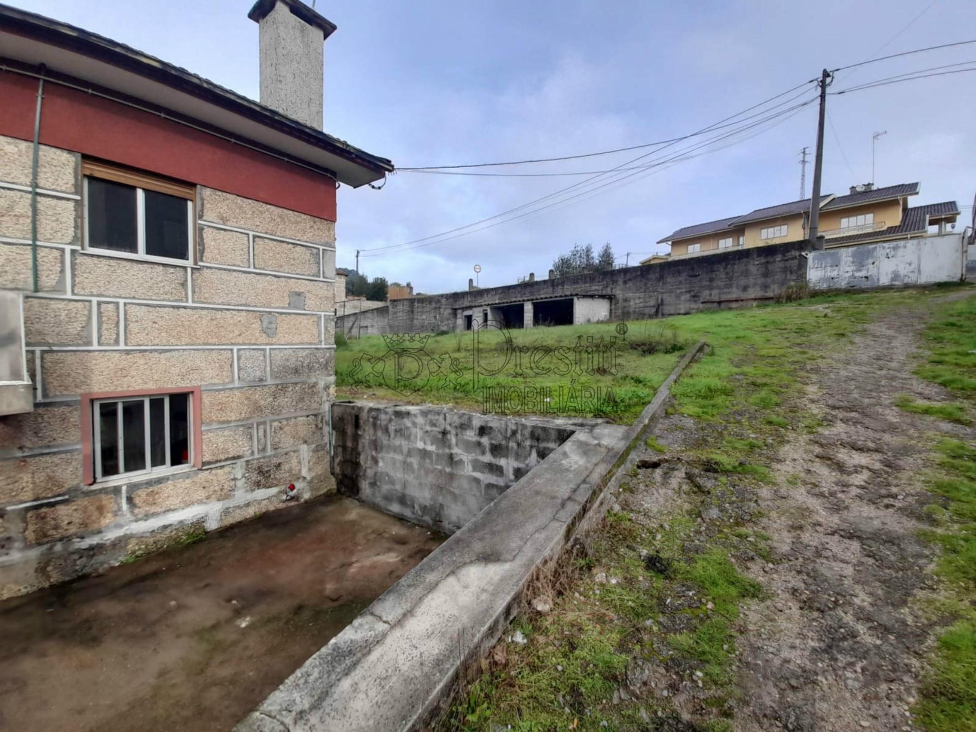 Moradia T3 à venda em Marco de Canaveses