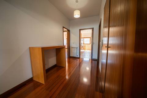 Apartamento T2 para alugar Junto ao Guimarães Shopping