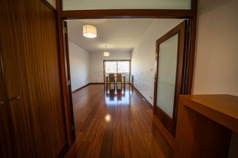 Apartamento T2 para alugar Junto ao Guimarães Shopping