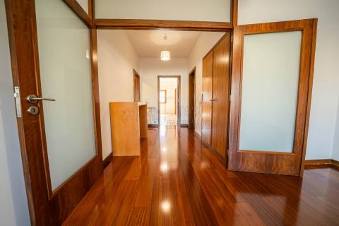 Apartamento T2 para alugar Junto ao Guimarães Shopping