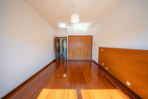 Apartamento T2 para alugar Junto ao Guimarães Shopping