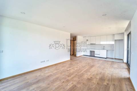 Apartamento T2 para Arrendar em Guimarães