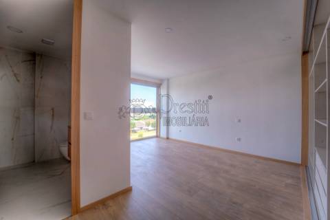 Apartamento T2 para Arrendar em Guimarães