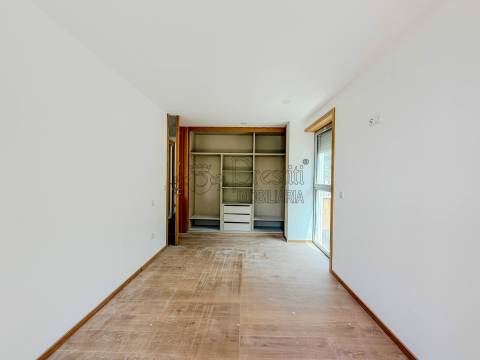 Apartamento T2 para Arrendar em Guimarães