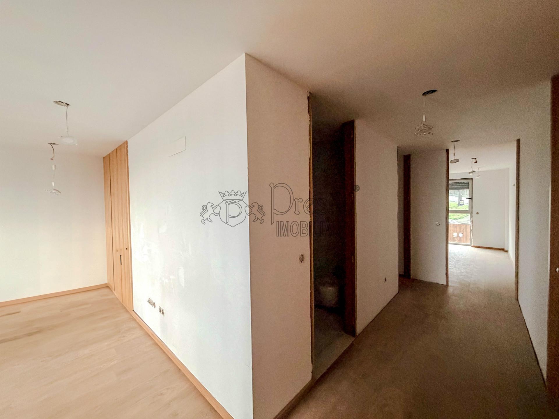Apartamento T2 para Arrendar em Guimarães