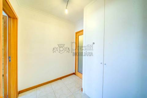 Apartamento T2 com Terraço para Alugar em Aldão