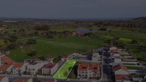 Lote de terreno para construção de moradia geminada em Castelo Branco