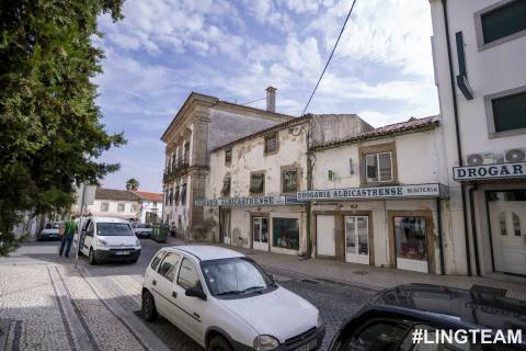 Solar localizado em Castelo Branco,  na zona histórica da cidade.