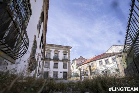 Solar localizado em Castelo Branco,  na zona histórica da cidade.