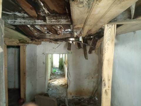 Moradia em em pedra nos Cebolais de Cima - Para remodelar...