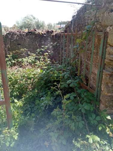 Moradia em em pedra nos Cebolais de Cima - Para remodelar...