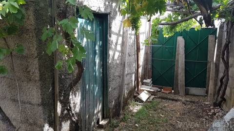 Moradia em Banda T5 em Monforte da Beira, excelente para projeto de alojamento local