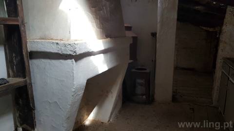 Moradia em Banda T5 em Monforte da Beira, excelente para projeto de alojamento local