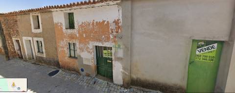 Moradia em Banda T5 em Monforte da Beira, excelente para projeto de alojamento local