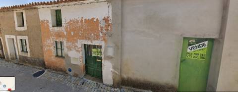 Moradia em Banda T5 em Monforte da Beira, excelente para projeto de alojamento local