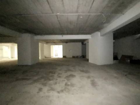 Loja ampla com 250 m² no coração da cidade – localização estratégica