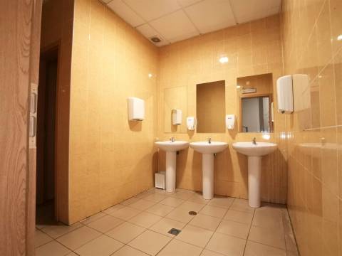 Loja ampla com 250 m² no coração da cidade – localização estratégica