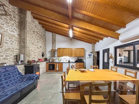 Moradia Geminada em Penamacor