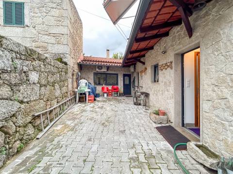 Moradia Geminada em Penamacor