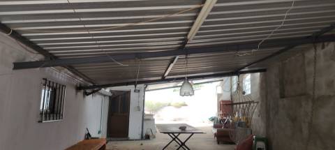 Armazem com 310 m2 em terreno, com furo de água, com possibilidade de construção