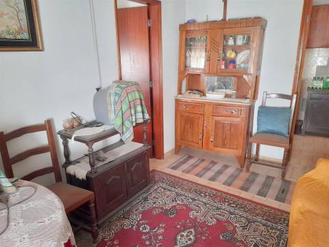 Moradia T3 - Centro da Aldeia da Lardosa