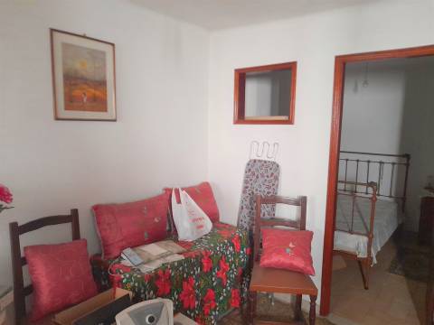 Moradia T3 - Centro da Aldeia da Lardosa