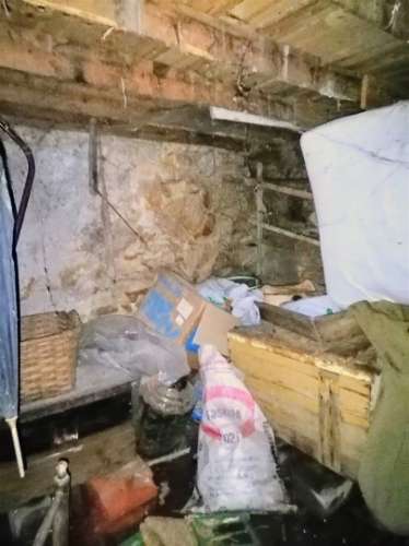 Moradia com 80m2 para remodelar - Centro Penamacor