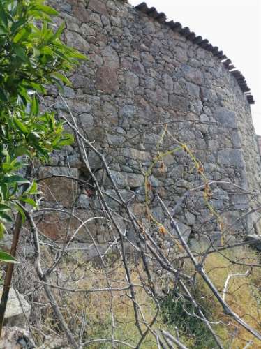 Moradia com 80m2 para remodelar - Centro Penamacor