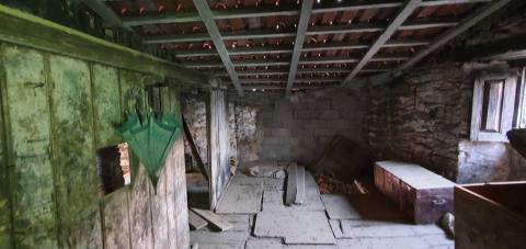 Moradia em Banda T2, Sarnadas de Simão