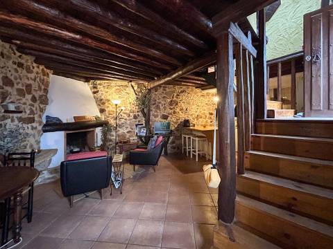 Casa da Raia - Moradia centenária restaurada - 85m2 - Penha Garcia