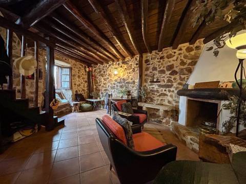 Casa da Raia - Moradia centenária restaurada - 85m2 - Penha Garcia