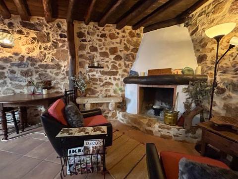 Casa da Raia - Moradia centenária restaurada - 85m2 - Penha Garcia