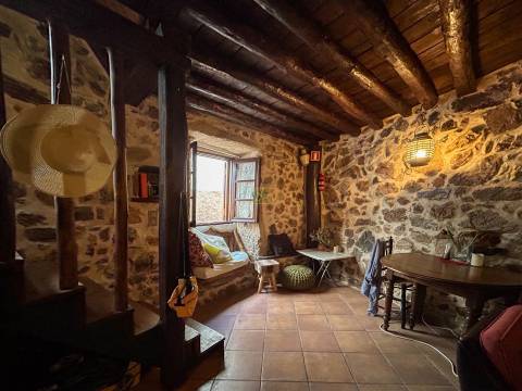 Casa da Raia - Moradia centenária restaurada - 85m2 - Penha Garcia